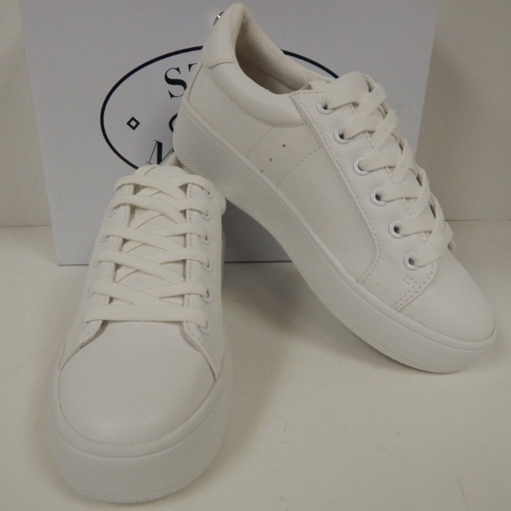New Steve madden Bertie white sneakers size 8.5